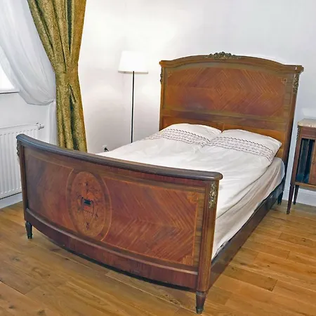 Dwor Han/Misafirhane